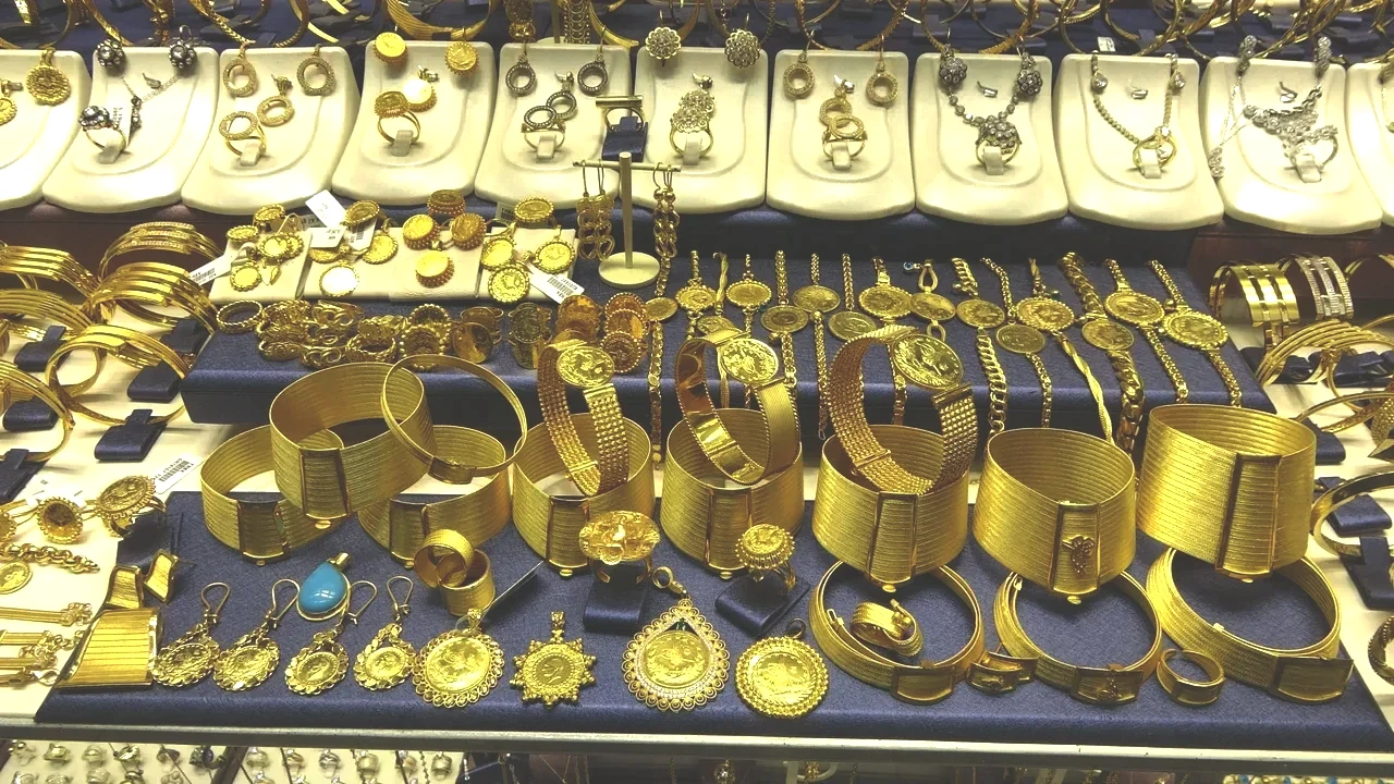 Döviz tarafı piyasalarda belirsizlik