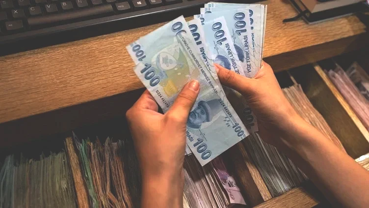 Emekli promosyonu 100 bin liraya dayandı... SSK, Bağkur emeklisi nasıl promosyon alabilir? İşte en yüksek emekli maaşı promosyonu veren banka